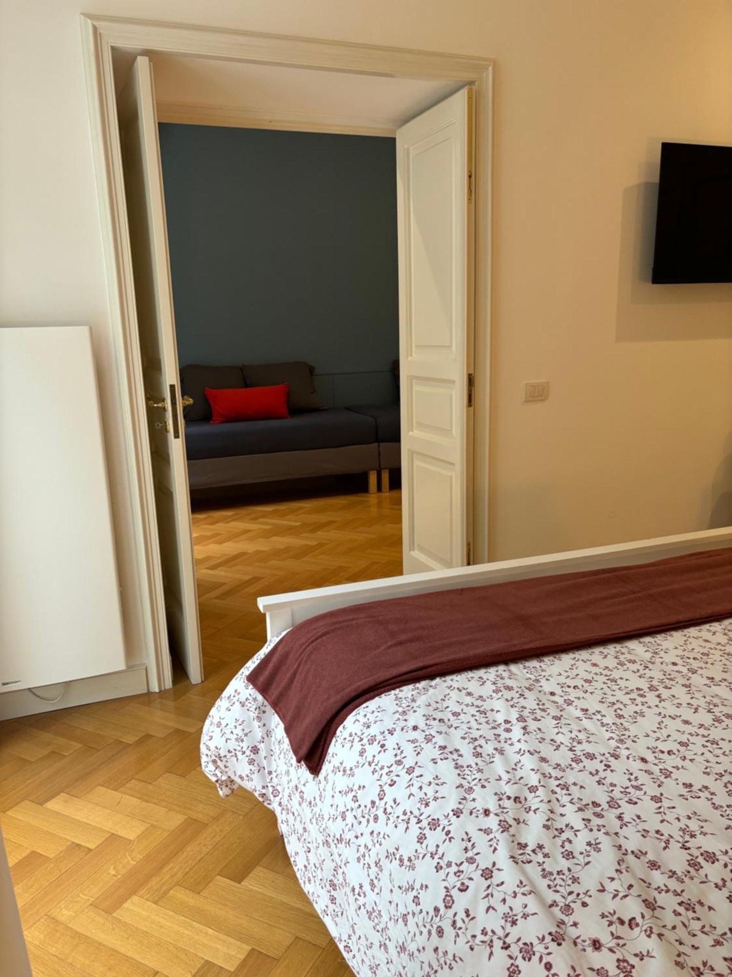 Napoliforever Chiaia Apartment Dış mekan fotoğraf